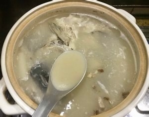怎么做鲜美鱼头豆腐汤