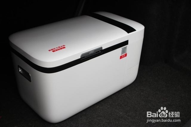 车载冰箱放在哪?一般放车的什么位置?