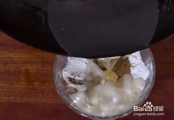 奶奶自制的香酥葱油饼，外酥里嫩，香飘四溢