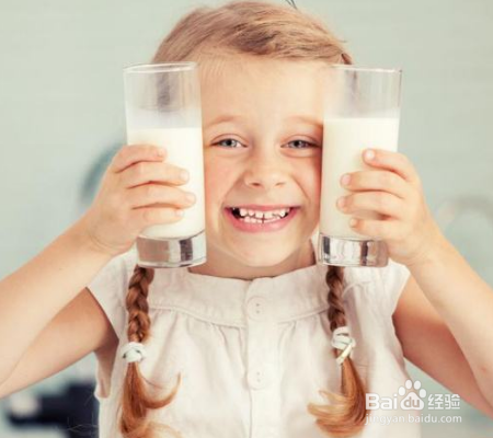 给宝宝喝牛奶要注意哪些问题