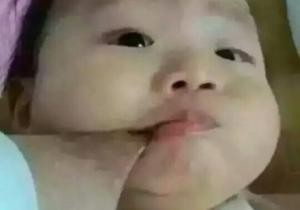 如何正确喂奶方式