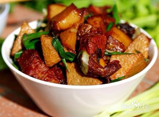 芋头红烧肉 年夜饭餐桌必备