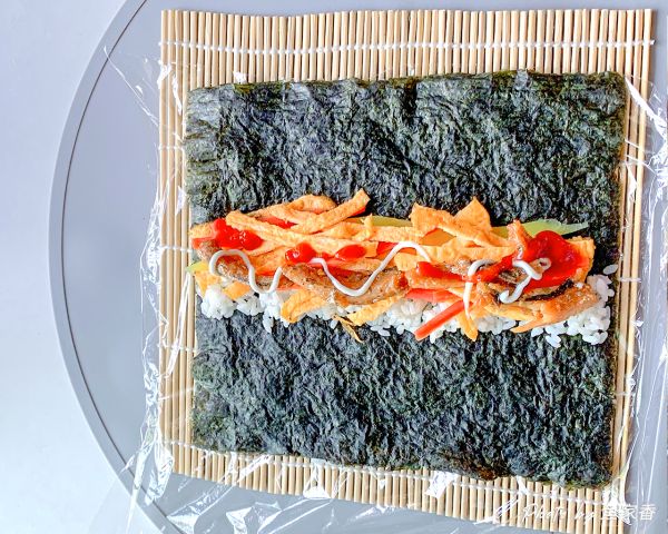 鳗鱼牛油果寿司
