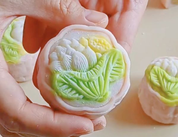 芝士咖啡巧脆珠冰皮月饼