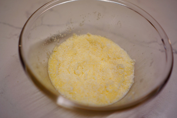 火龙果爱心椰蓉面包