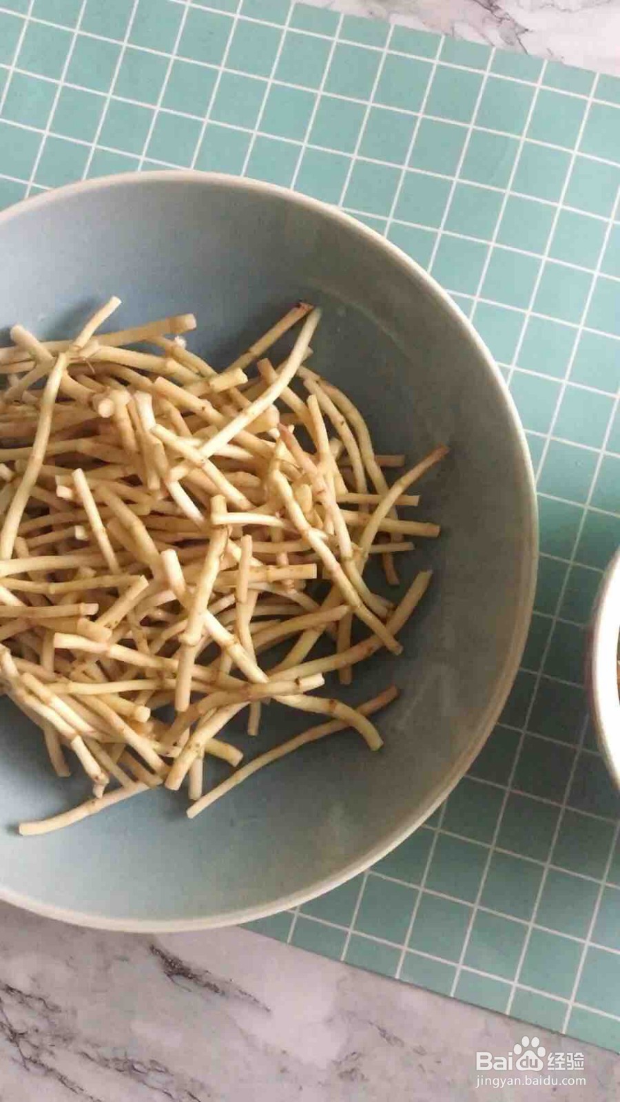 如何制做美味凉拌折耳根