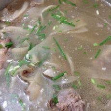 泡萝卜炖排骨汤是怎样制作的