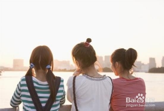 如何回复朋友问的尴尬问题