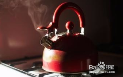 晚上消灭蟑螂的小妙招