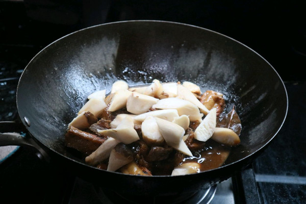 杏鲍菇酱焖排骨