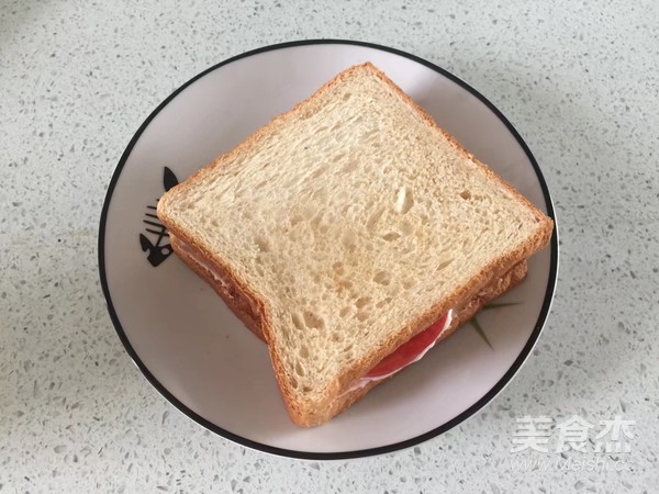 鸡蛋西红柿三明治