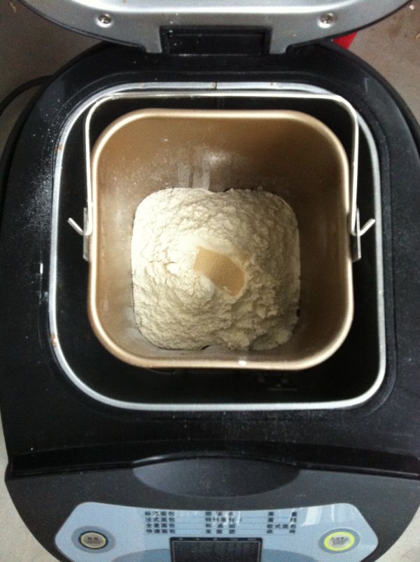 鸡蛋牛奶蔓越梅吐司
