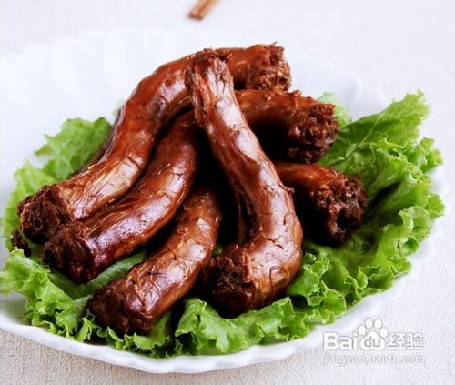 香辣卤水鸭脖的做法