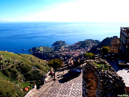 意大利旅游拜倒在西西里岛石榴裙下