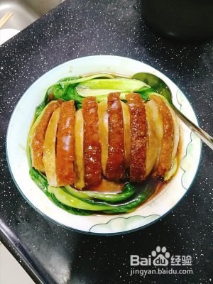 食补佳品芋头扣肉的做法