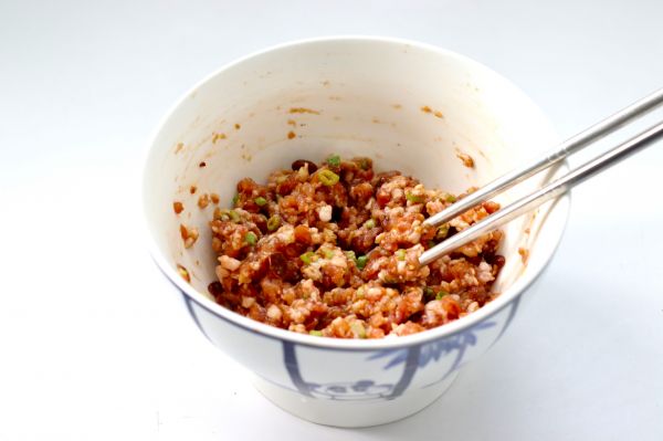 萝卜樱海米蒸饺