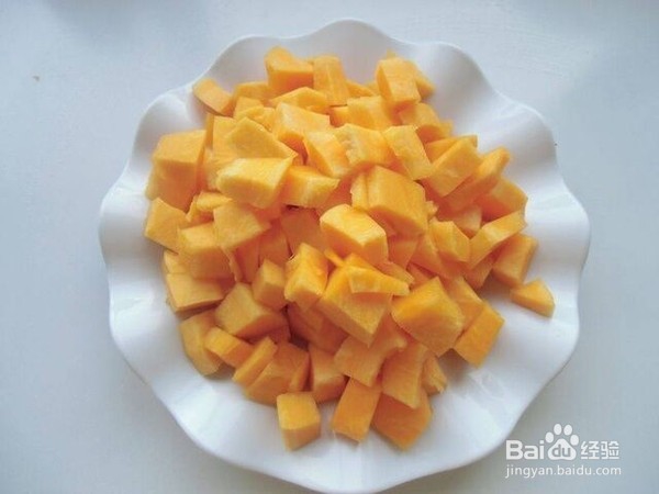 如何自制南瓜蓝莓馅饼