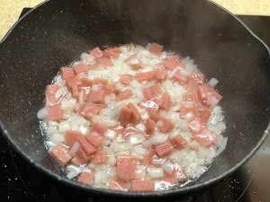 拉丝芝士火腿焗饭的做法