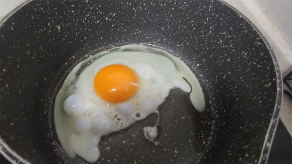 西红柿煎蛋酸汤丸子