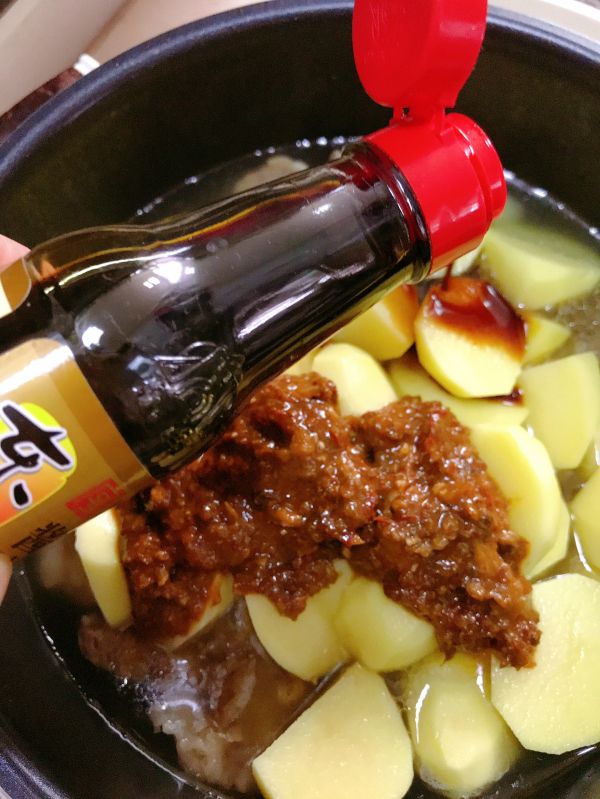 牛肚牛腩焖土豆