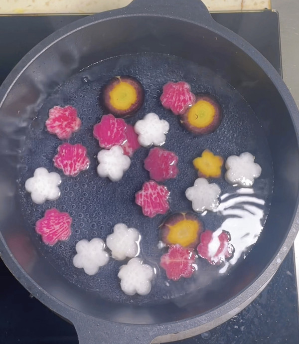 贻贝鱼丸汤早餐