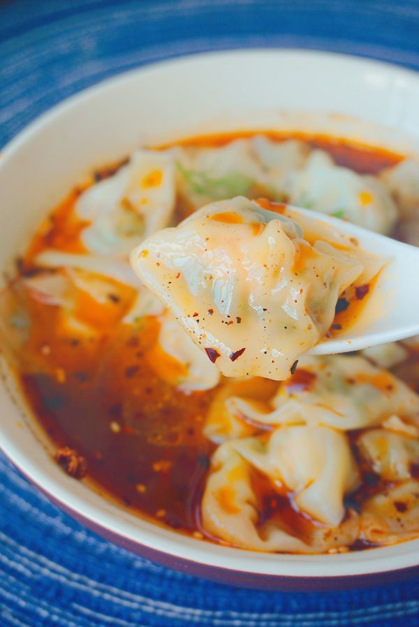 红油茴香虾仁抄手