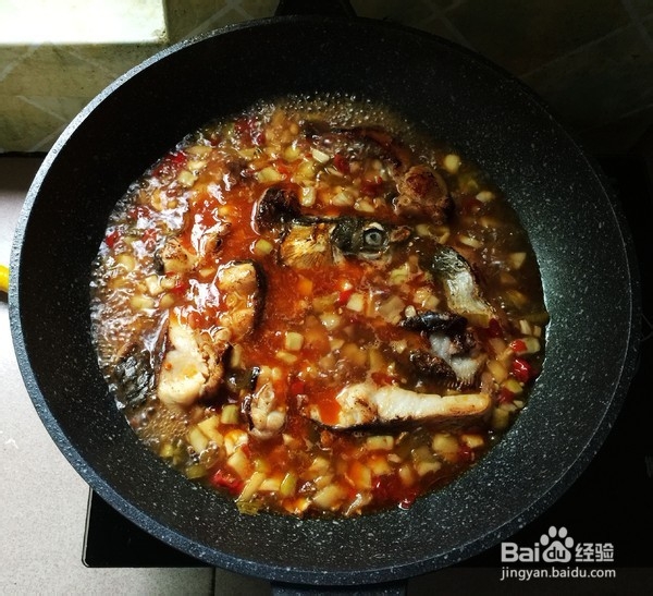 泡儿菜烧草鱼的做法
