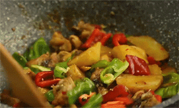 新疆名菜,大盘鸡的家常做法