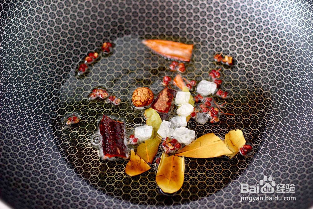 怎么做萝卜双椒啤酒炖鸭