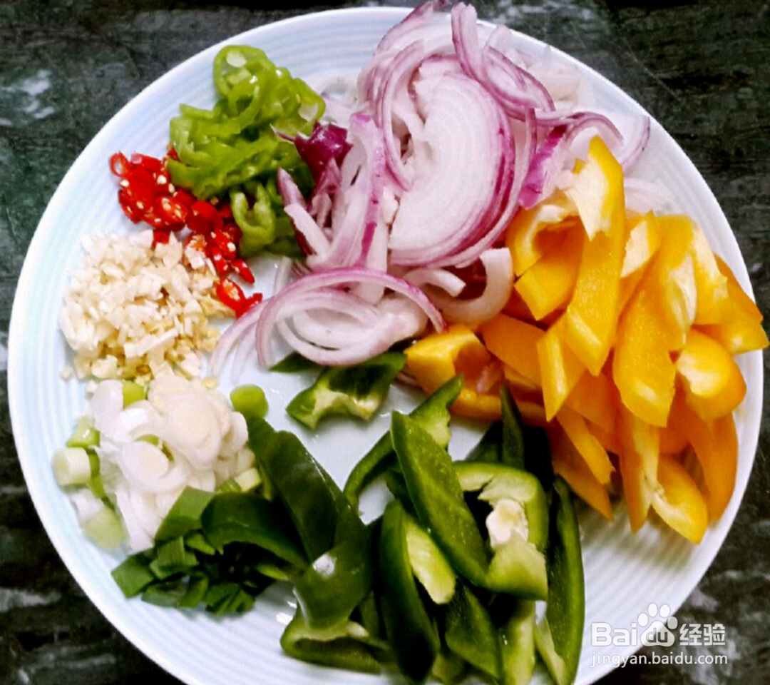 如何做出黑椒牛仔骨?