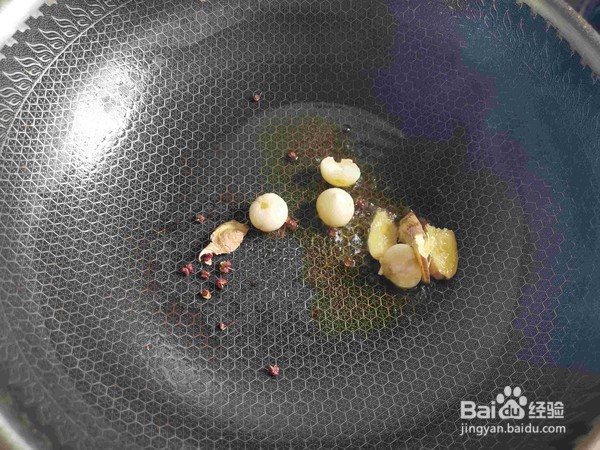香辣味的爆炒鱿鱼