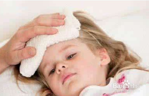 如何发现宝宝是否有中耳炎的迹象？