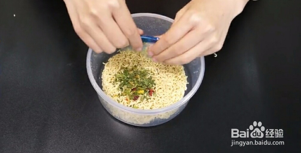 两种简便的方法做出好吃的方便面