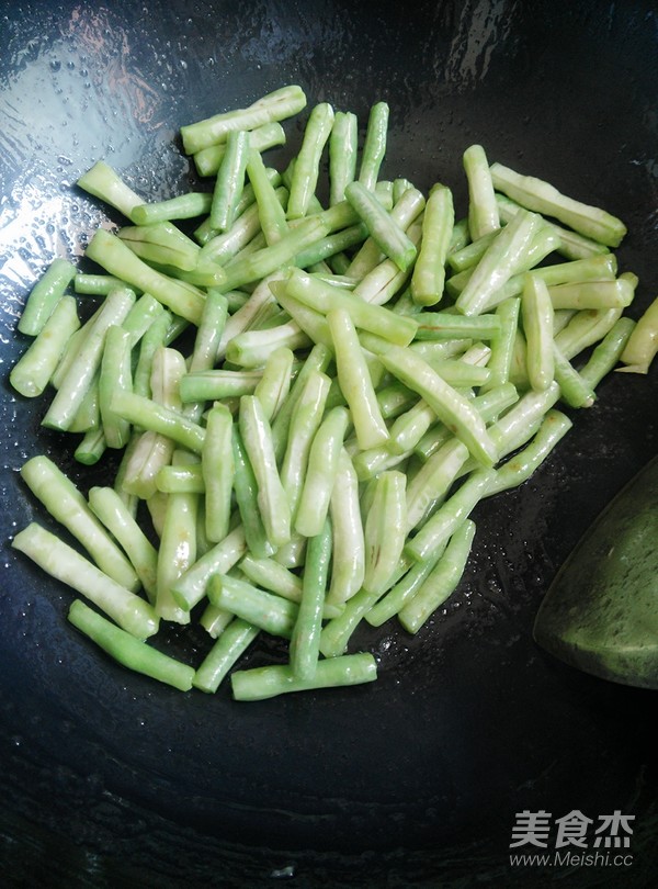 蚝油烧豆角的做法