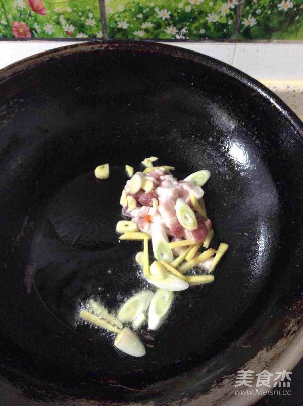 豇豆炒肉的做法