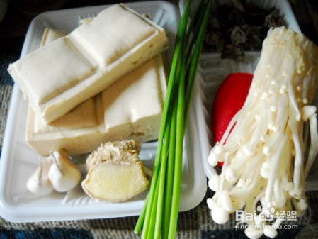 金针菇烩豆腐