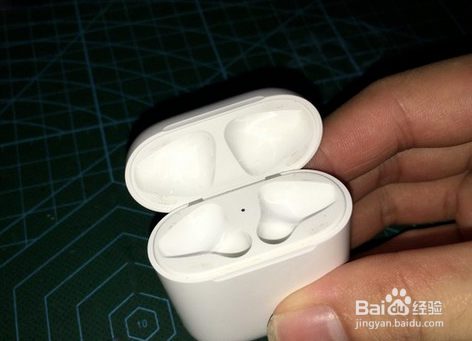 airpods不亮灯没反应怎么办