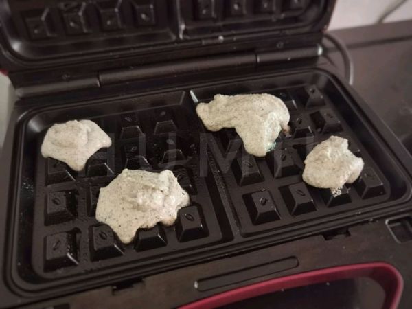 黑芝麻糯米华夫饼