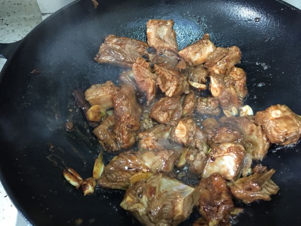 不加一滴水的香浓排骨煲