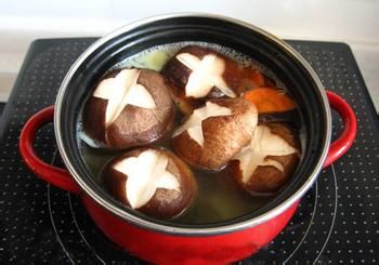 哪些食物治疗贫血？