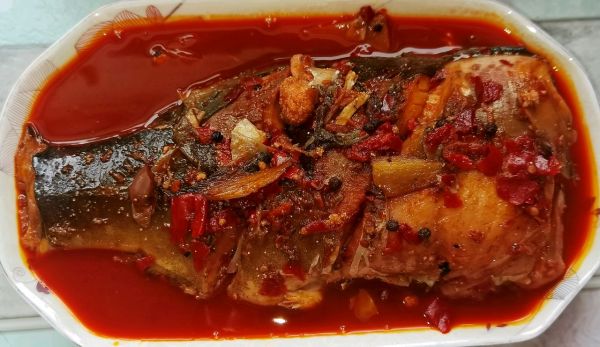 红油豆瓣酱炖鱼