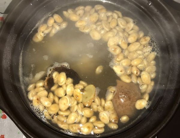 蚝豉粉葛牛尾鱼汤