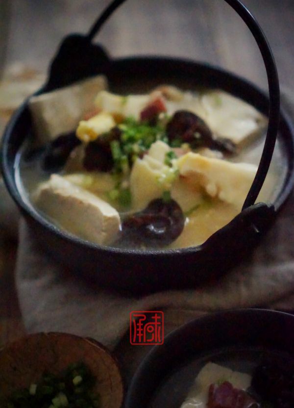 蜂蜜腊肉豆腐煲
