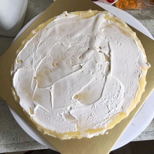 草莓芒果千层蛋糕