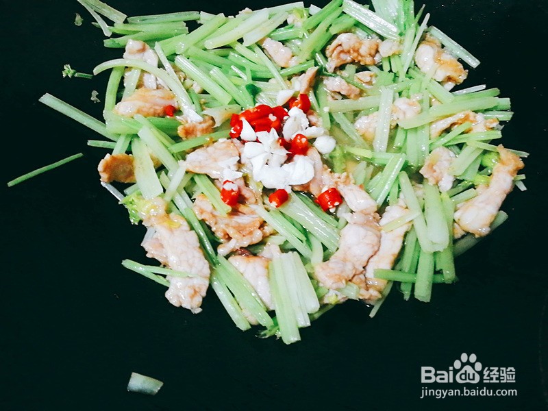 香干和什么一起炒好吃