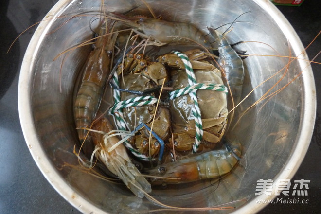 菌菇海鲜火锅