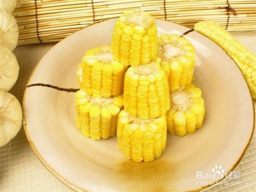 玉米萝卜大骨汤的做法
