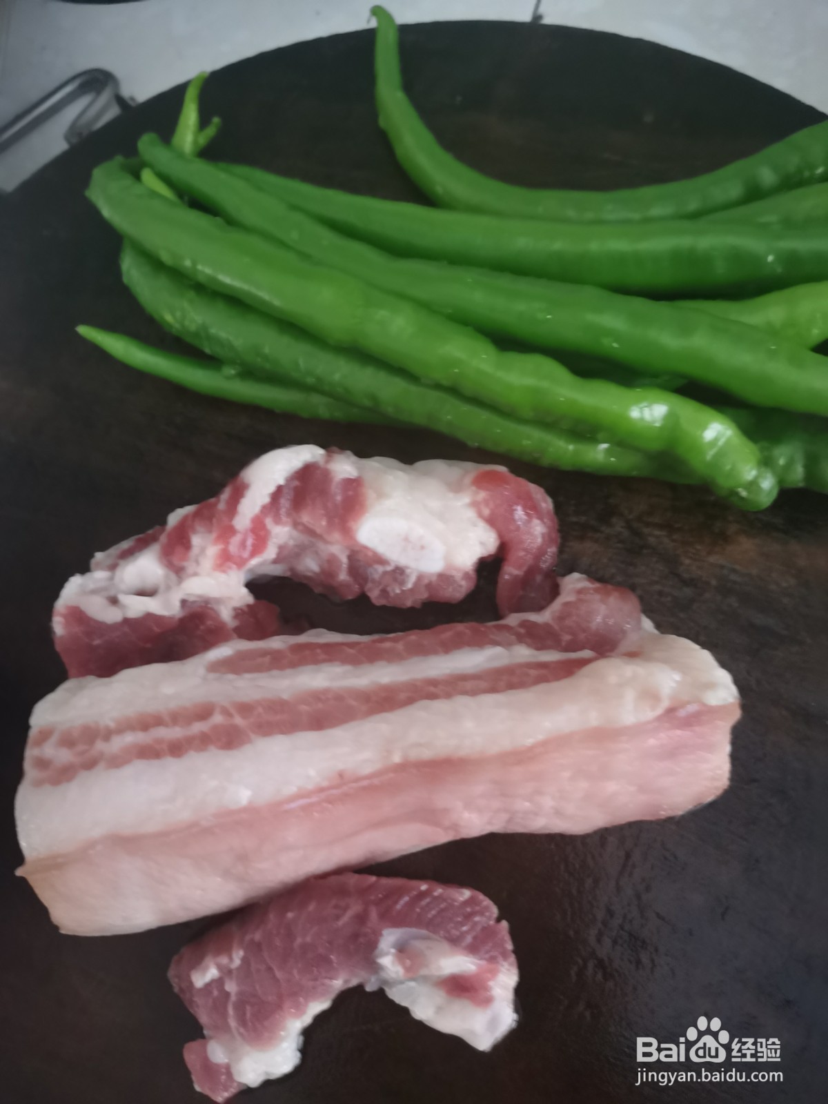 如何做香辣五花肉?