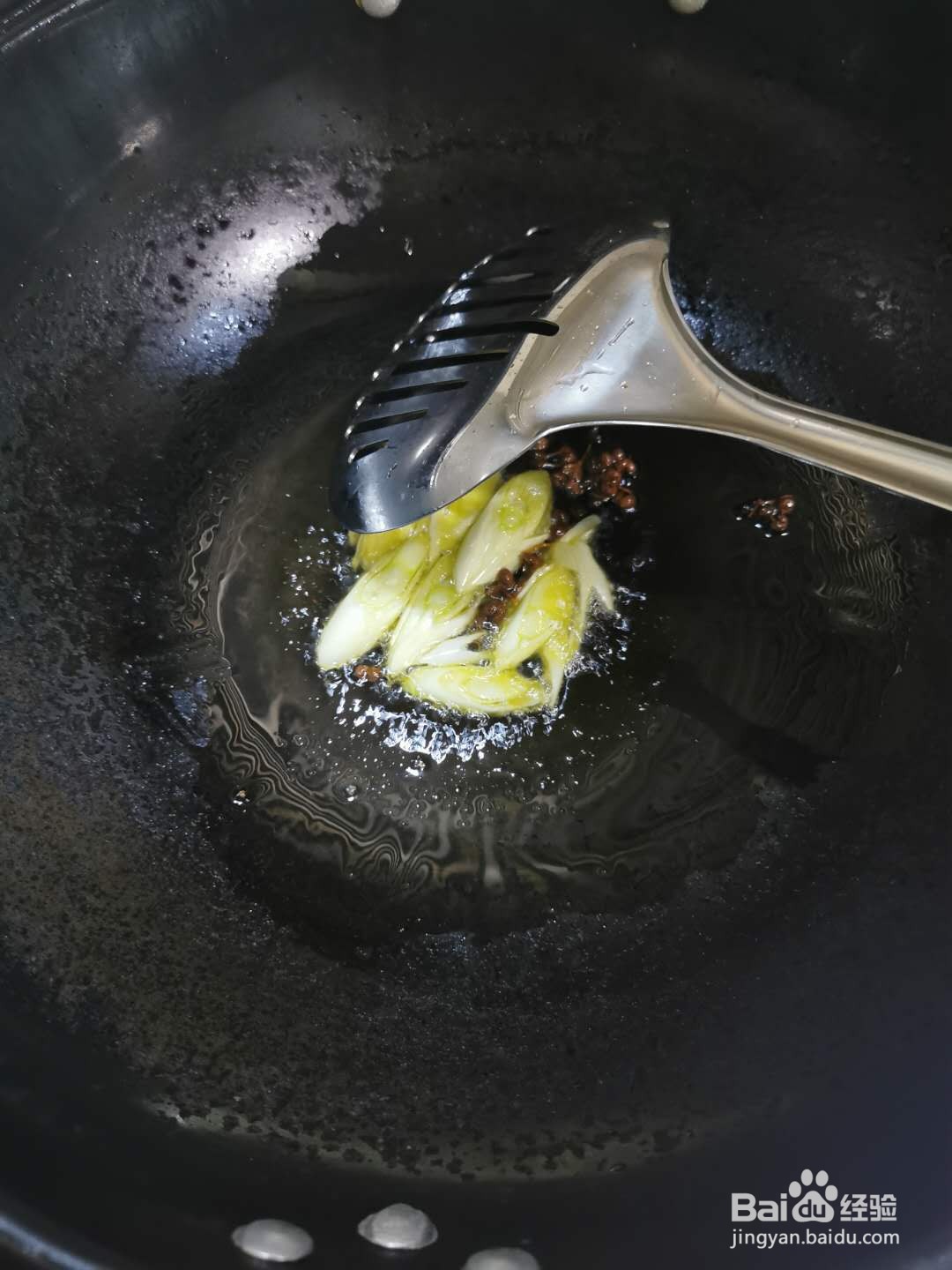 丝瓜鸡蛋面的做法