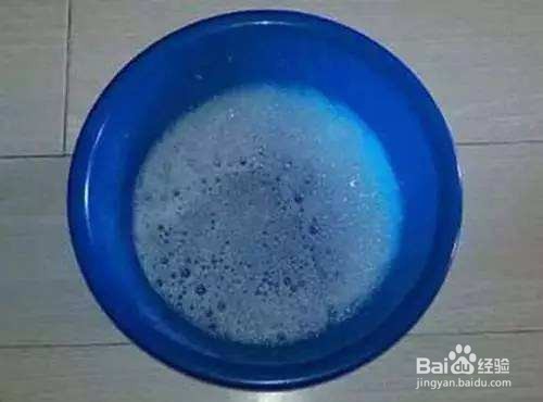 内裤上弄上姨妈血怎么洗干净